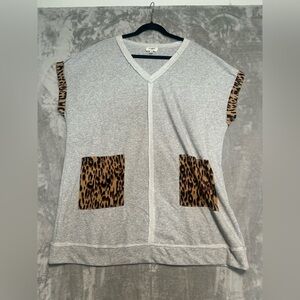 Umgee Sweatshirt Dress Women’s Medium Grey Leopard Print Cap Sleeve Pockets